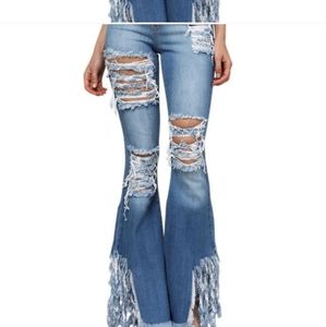 NWT Aphrodite Frayed Flare Distressed Jeans Size 5 (27)